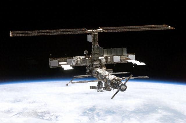 国际太空格局生变，美国私企主导新竞赛，中国自主建设破局