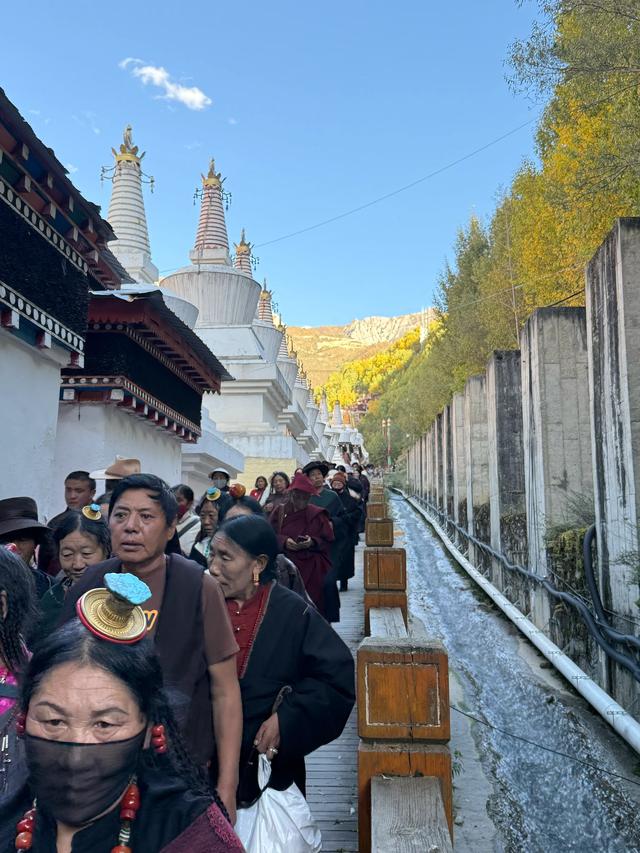 【秋驾长江】前后爆胎+德格印经院+更庆寺
