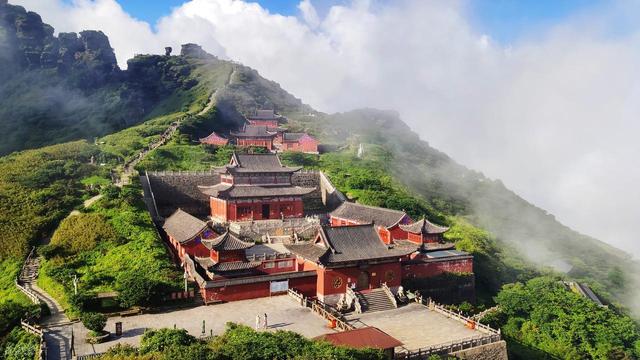 七八月份去贵州旅行不能错过的10大景点，清凉能避暑，景色又震撼