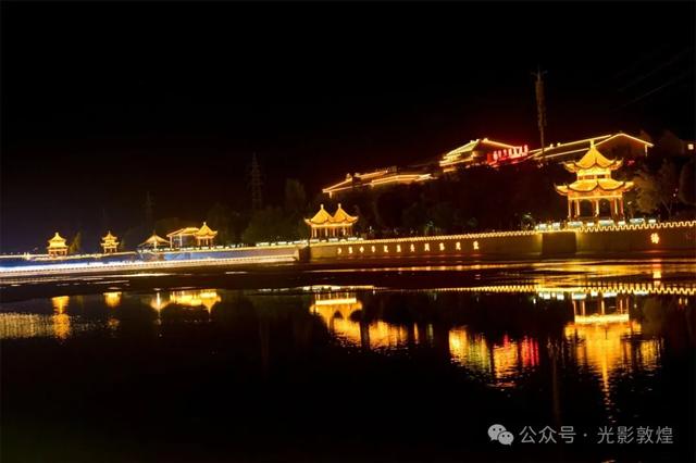 敦煌党河风情线绝美秋色引客来（之一）