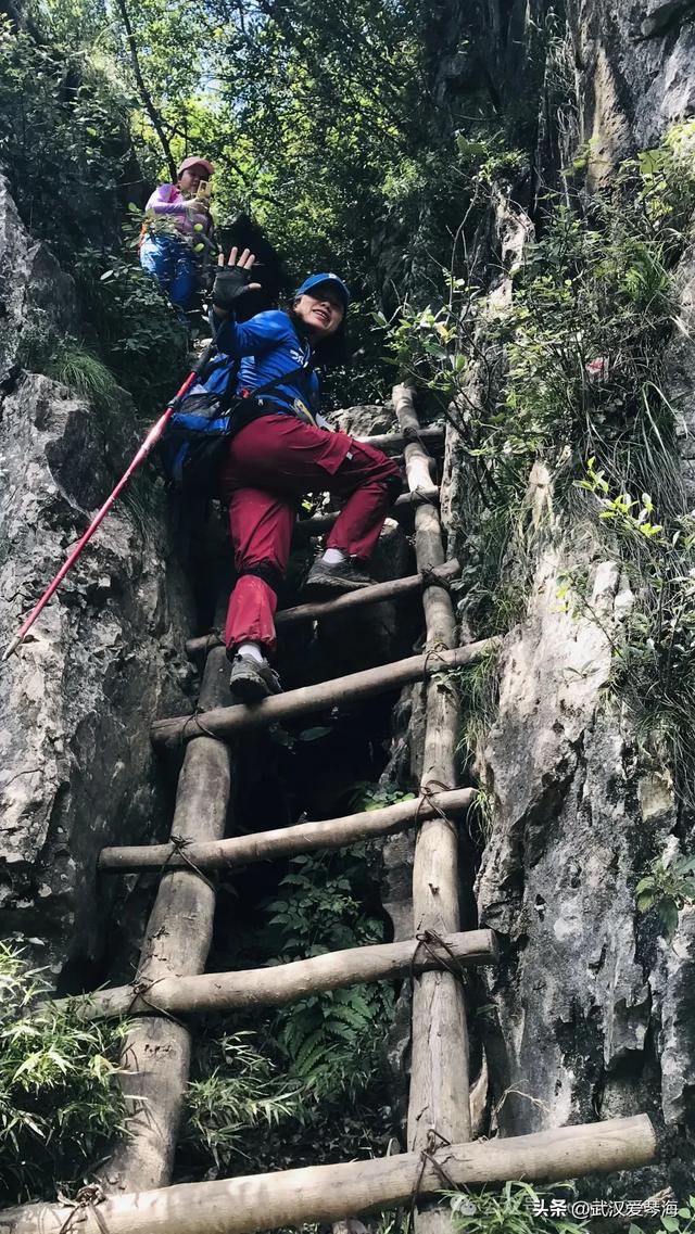 徒步利川朝东岩：华中绝壁的震撼与隐忧，环保徒步爱好者的见闻