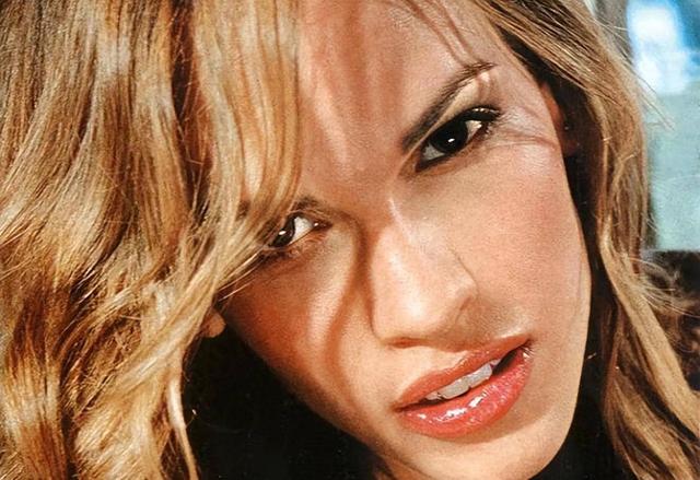 睡汽车后座的“拖车女孩”，51岁两夺奥斯卡	，今小镇带娃赢麻了！