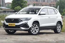 新车 | 8.69万元，1.4T+手动挡，2023款捷达VS5最低配到店实拍图片