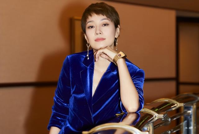 文章也没想到，马年刚开始，“听劝”的马伊琍就掀起了一波新高潮