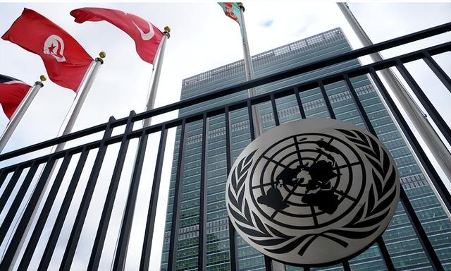 1.5万大军压境！美国释放开战信号，委内瑞拉将成为下一个中东？