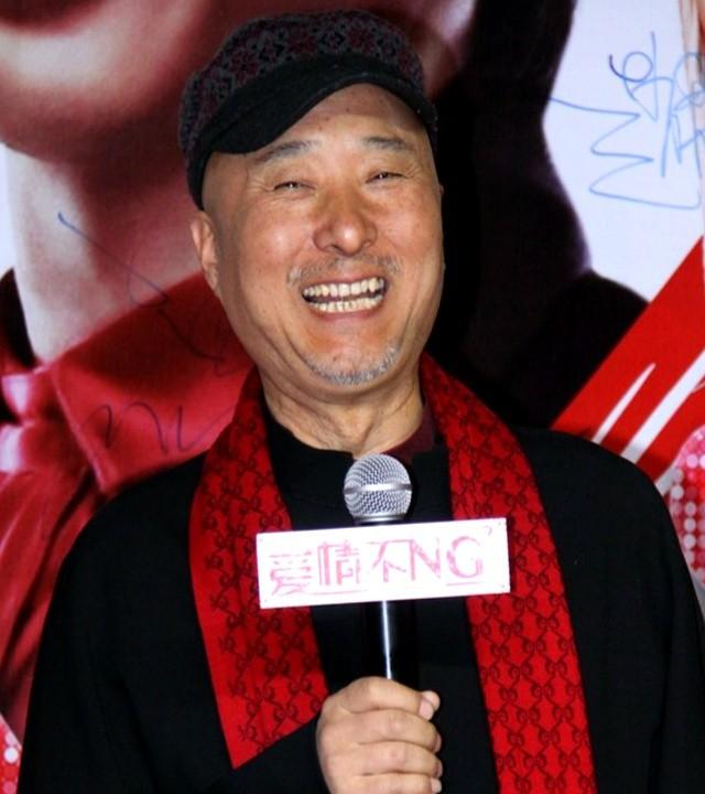 预售破7000万，观众暴怒下单，陈佩斯的“绝地反击”，迟到了45年