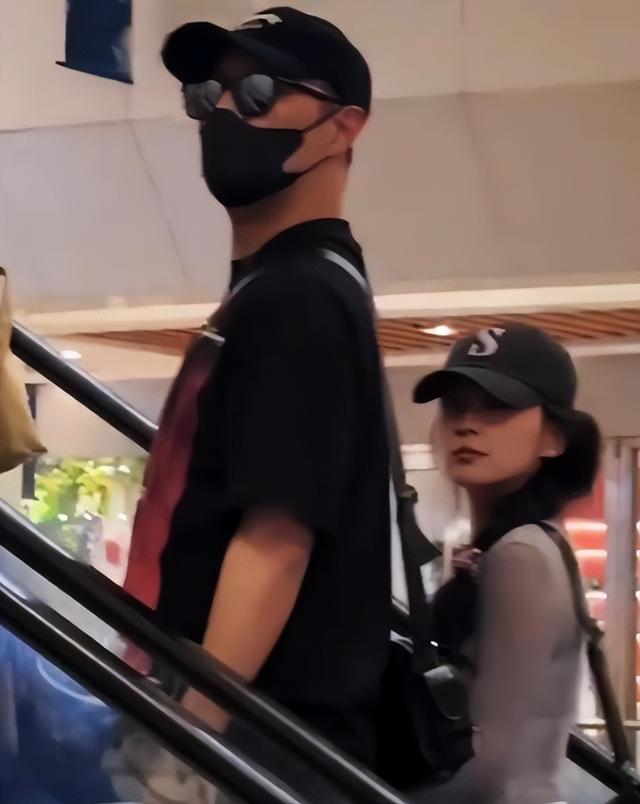 汪峰不装了！森林北生病，他却带着女儿地里挖白菜，章子怡躺赢了