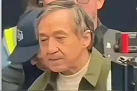 成龙儿子房祖名消失了十年之后，被曝光在台北定居！43岁还未婚育图片