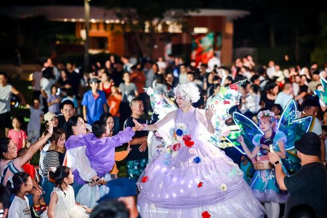 八天“奇遇”燃动“双节”！2025如虹嘉年华圆满收官
