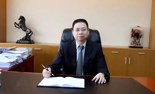 489亿！宝能姚振华成“最强被执行人”，千亿富豪如何跌落神坛？