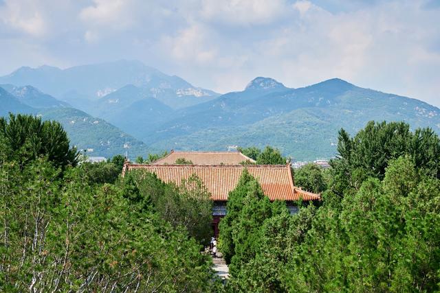 山东泰安岱庙，华夏名山第一庙，历史悠久，又被誉为“神的府邸”