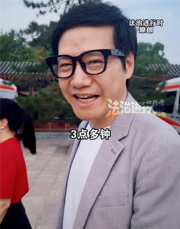 93阅兵解说员揭晓，不是康辉，不是李梓萌，而是央视这两位主持人