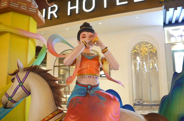 灯海织锦绣 银票迎新年—— 敦煌灯会邀您共赴跨年之约