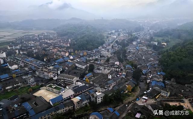 成都最“火”千年古镇，藏着世界第一......