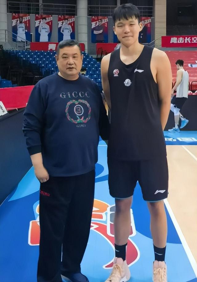 一路走好！国庆假期没过完，已有3位名人去世，两位都是70后