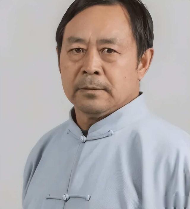 马保国突然火了，全网又开始刷他，这事到底谁在推？