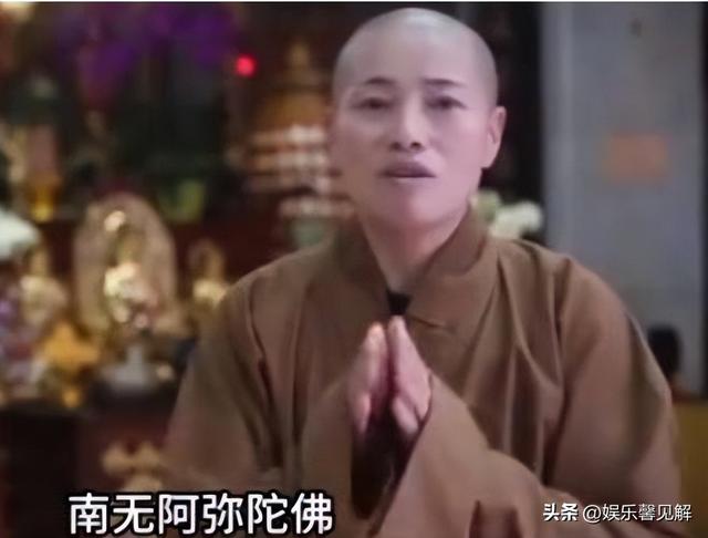 揭秘尼姑庵真相：表面佛门实则妓院，穿黑丝戴假发，香客人来人往