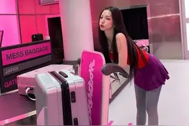 女爱豆表演「勒出红肿」！上月肩带断裂！粉怒列7宗罪向SM抗议！图片