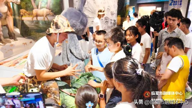 聆听·触摸·探索——临夏市文博暑期活动矩阵打造青少年“行走的课堂”
