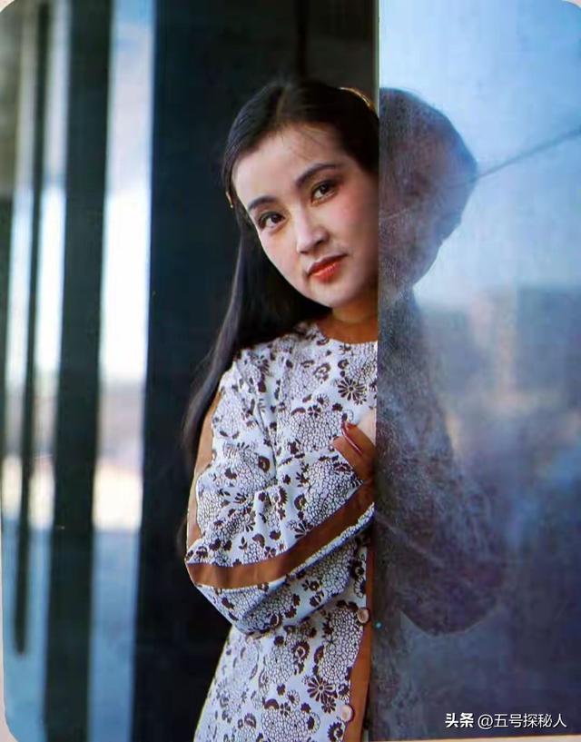 钱再多有什么用？75岁的“风流妖精”刘晓庆，已经走上另一条道路