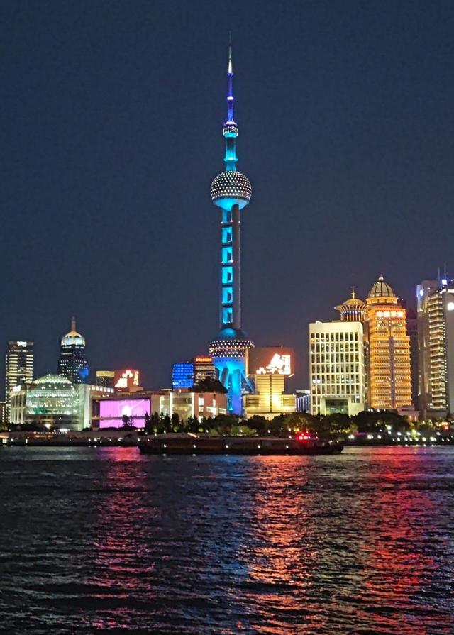 实拍上海滩夜景精华，每年吸引国内外无数游客打卡！