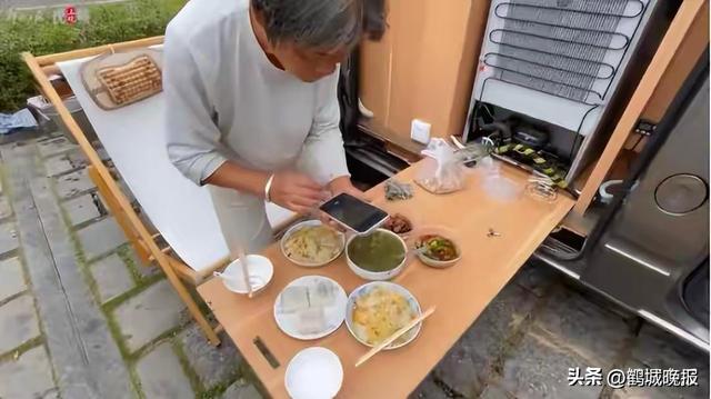 上海 71 岁老太卖房自驾 9 年不回家，放话：一分钱不给亲人留！