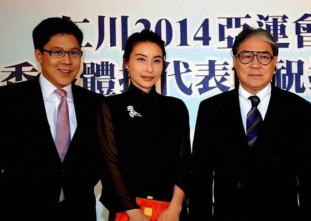 避开神化陷阱！郭晶晶的失足，给所有被“捧上神坛”的人敲了警钟