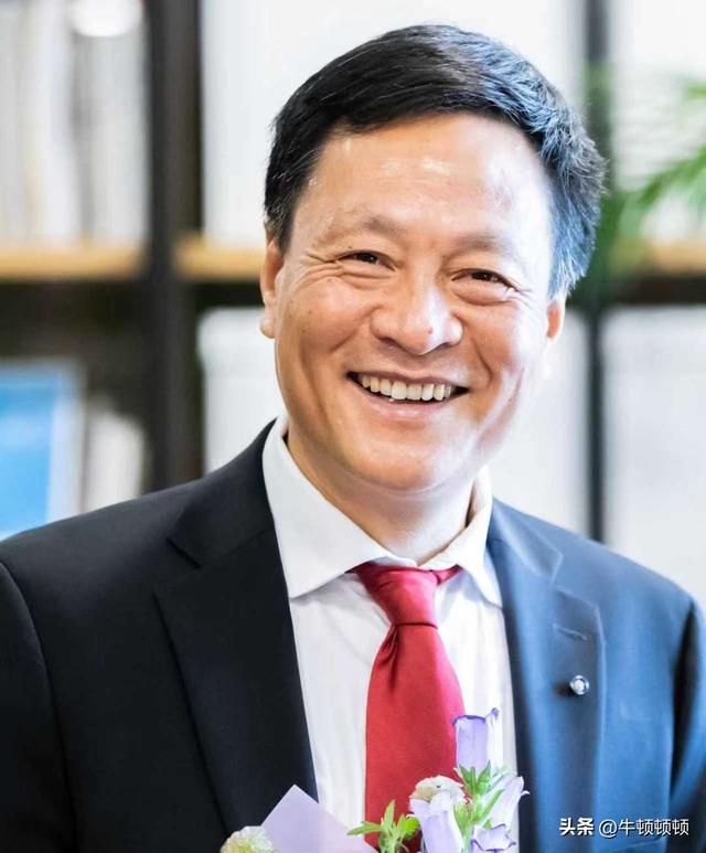 67岁"老爷机"坠毁：北大教授俞孔坚空难背后的安全隐忧