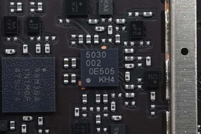 高达1999元售价是怎样的用料做过水准？中兴U60 Pro 5G随身WiFi拆解