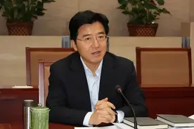 中央批准：开除两虎党籍！70岁的他曾享受国务院政府特殊津贴图片