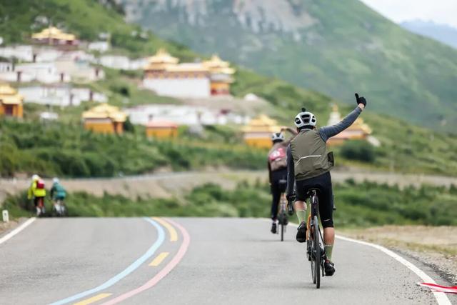 阿坝州暑期旅游领跑全国，增速全省第一