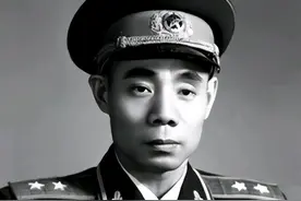 49年吴信泉回乡探亲，得知父母已去世，失声痛哭：子欲养而亲不待图片