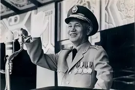 蒋介石为何软禁张学良54年？直到他临终前，才将真正原因告诉儿子图片