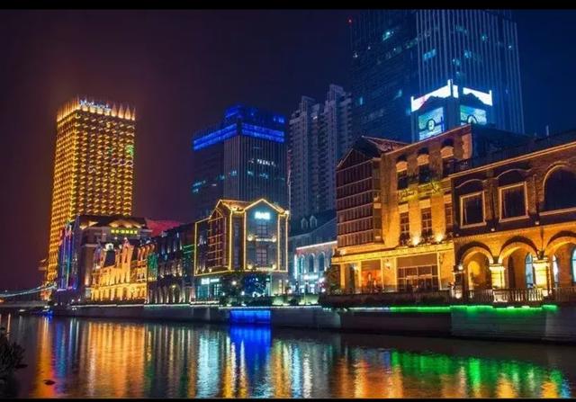周五晚高峰+艺术秀开幕，武汉出行必看避堵指南！