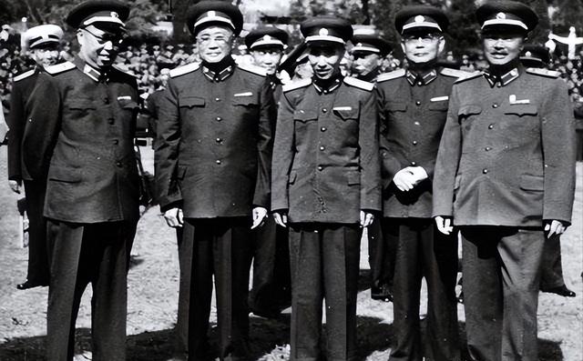 1949年六大军区开会，无一人敢动，毛主席：谁不讲规矩就拿他开刀