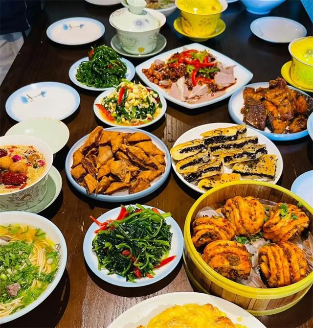 八月漫游吴忠指南：三条线路解锁舌尖与远方
