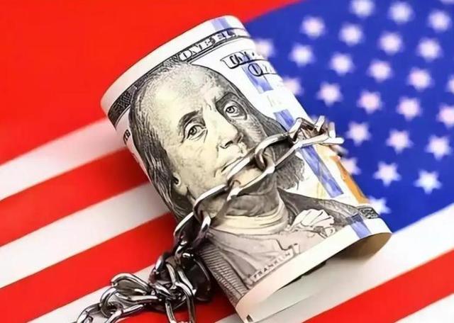中方连抛超3800亿美债准备动真格？巴菲特清空中企股票，信号特殊