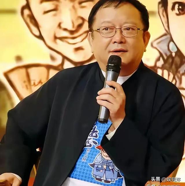 事实证明，被传卖掉上亿豪宅移民美国的王刚，已经走上另一条大道