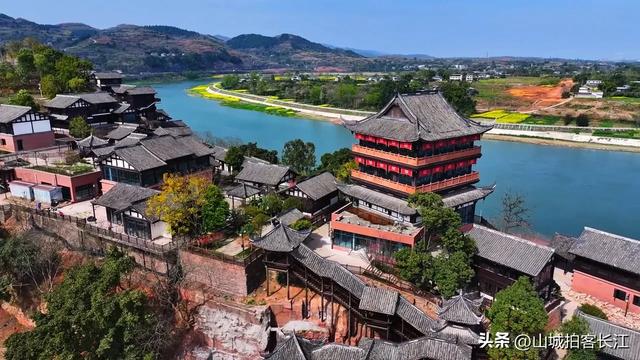 成都迅猛崛起的“黑马”县，目前未规划地铁，凭啥让其他县市眼红