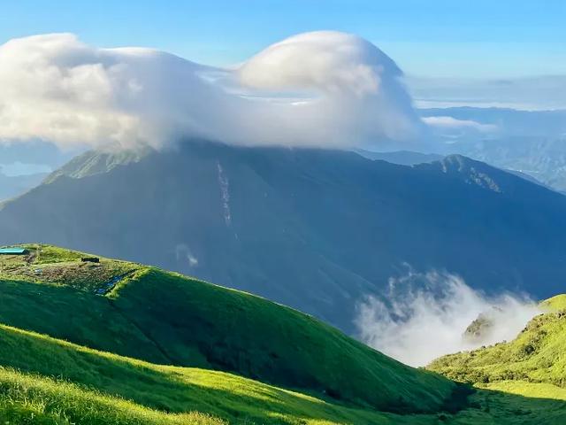 陪我的28岁闺蜜去爬了6座名山,最后才知道她只是为了打卡拍照!