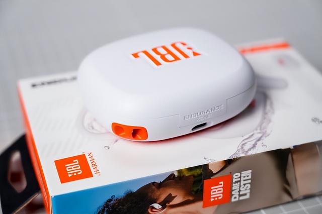 个性化运动装备 全天候佩戴体验 JBL ENDURANCE ZONE悦动圈耳机评测