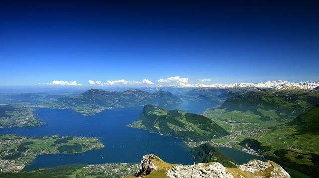 世界上最令人印象深刻的自然奇观