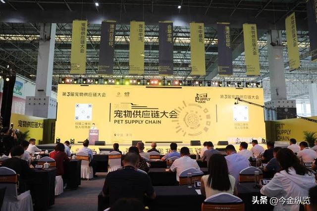 烤肉店禁狗，自助餐却爆火？宠物经济狂飙，人性的“情感代偿”！