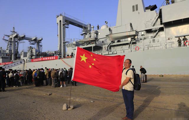 中国使馆要求立即撤侨，五常已经栽了2个，中国军队要不要出手？