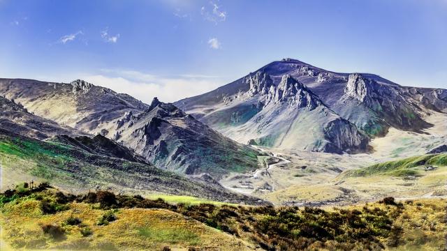 神山石骨、嶙峋万仞，川西梦幻之地