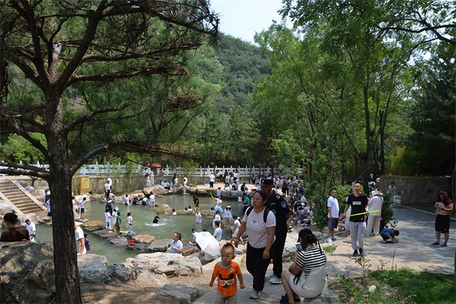 走进蒙山景区，感受夏日清凉...