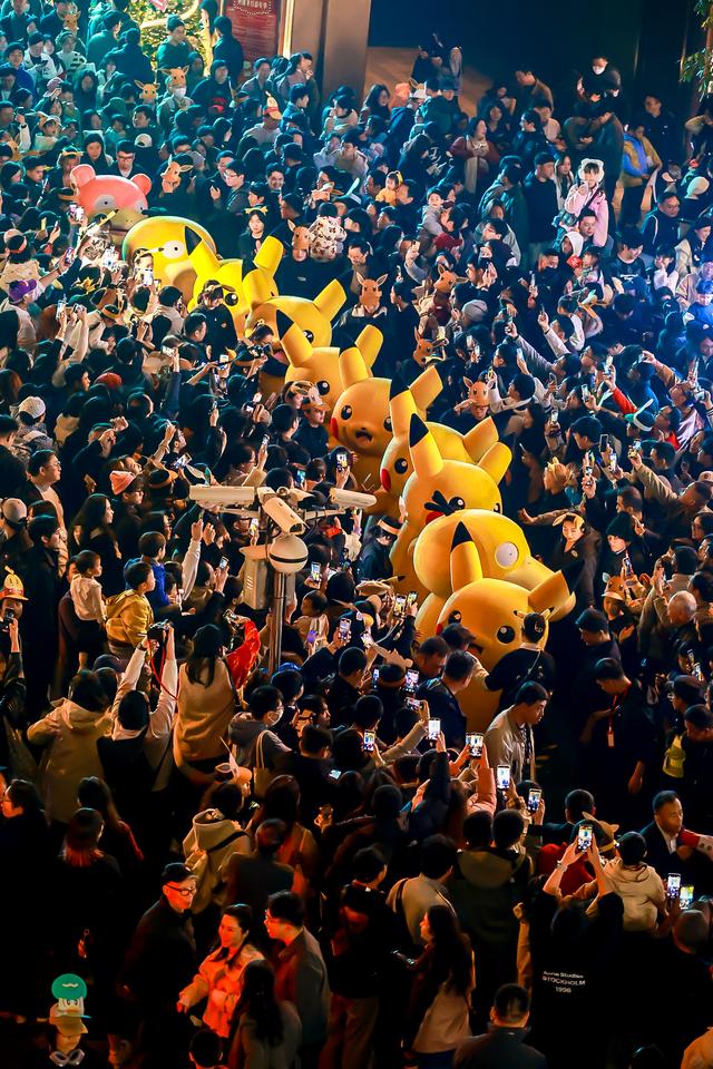 BFC外滩冬日嘉年华梦幻启航，多维场景重塑商业新体验