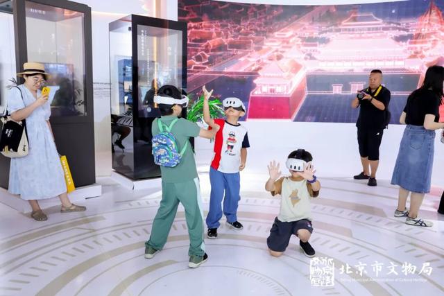 2025服贸会｜不舍再见，明年再会！服贸会文博展区5天解锁 “博物馆新玩法”：看、摸、带、玩一次体验全