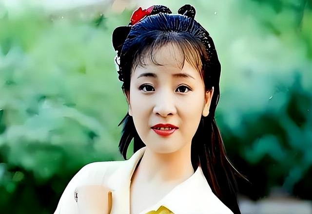 她是国家一级演员！婚内多次给丈夫戴绿帽，丈夫隐忍多年不离婚