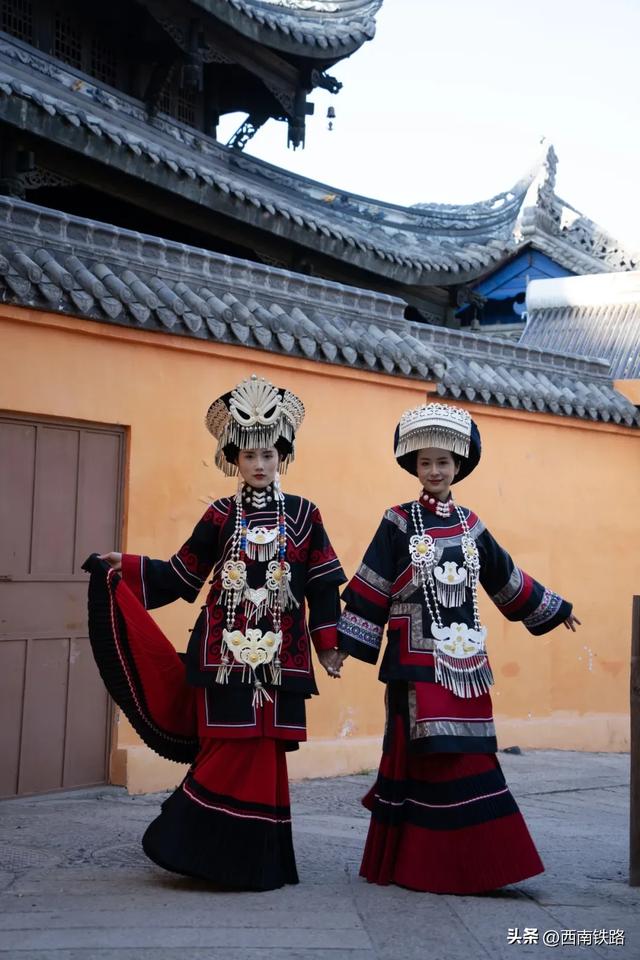 预测要火!高铁直达古镇,这样穿搭更出片